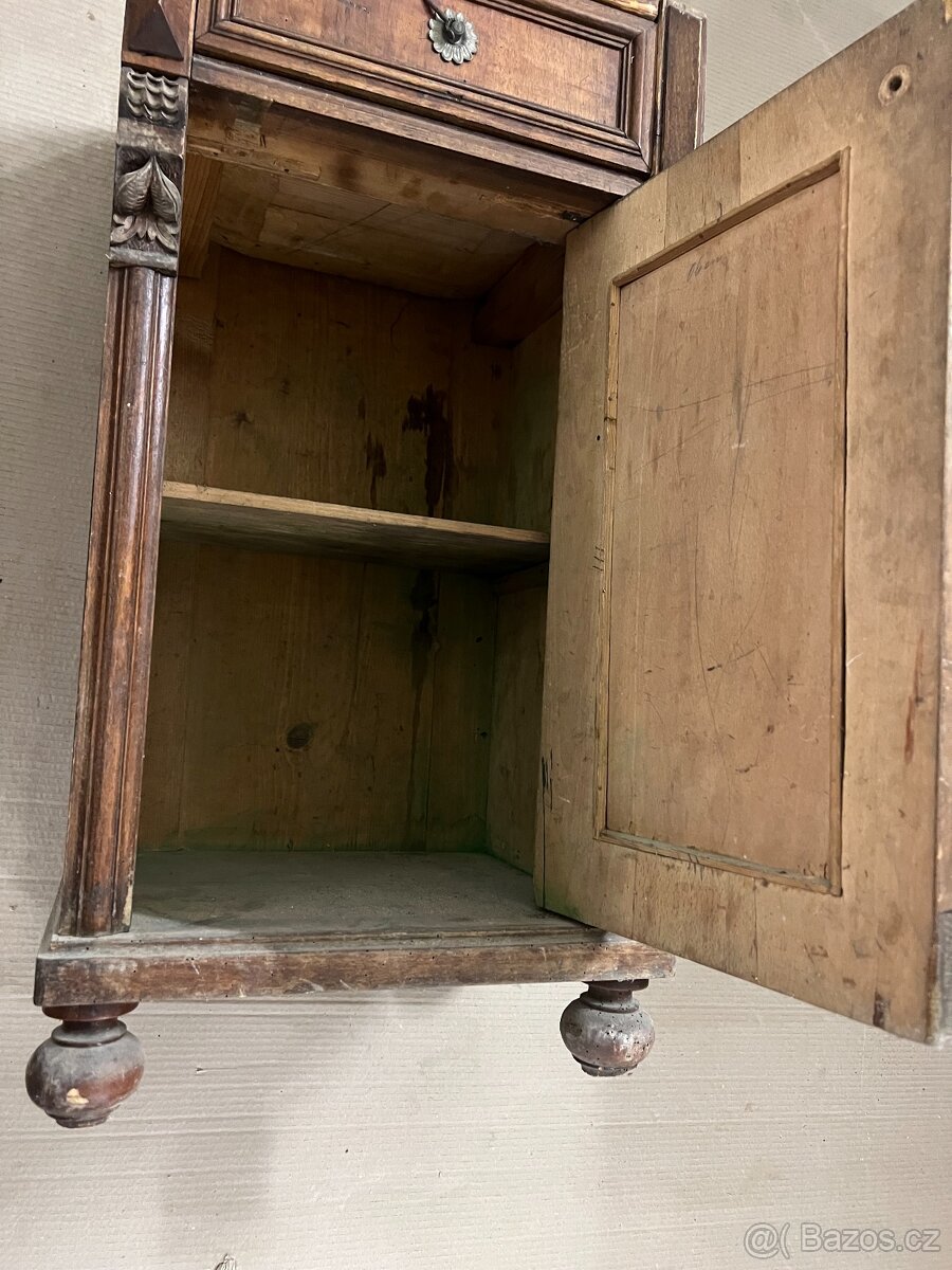 Starožitná skřiň / skřiňka - 7