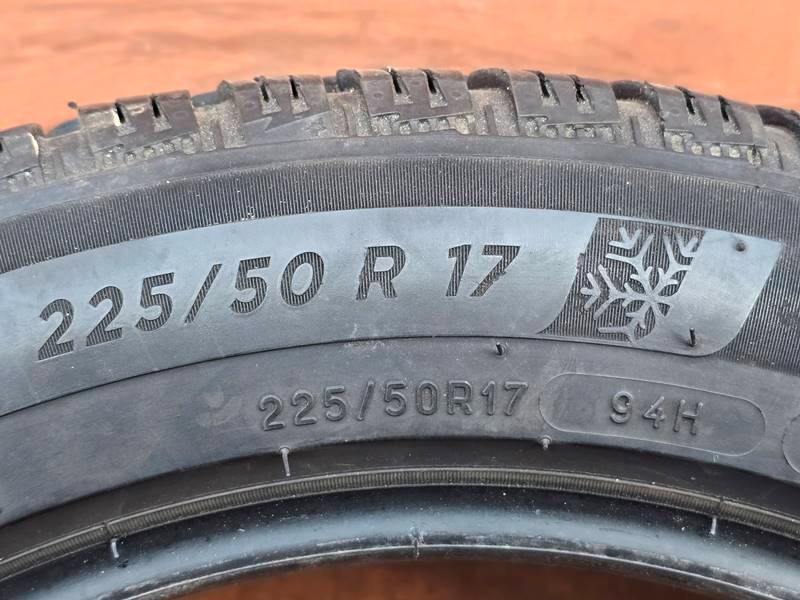 Zimní Michelin 225/50/17 - 7