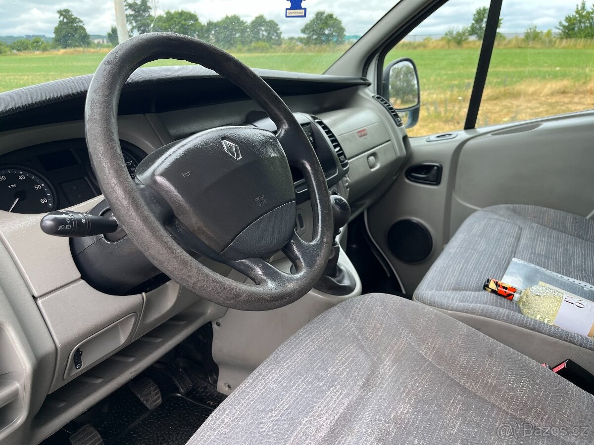 Renault Trafic MAXI 2.0Dci L2H2 rok 2010 - 7