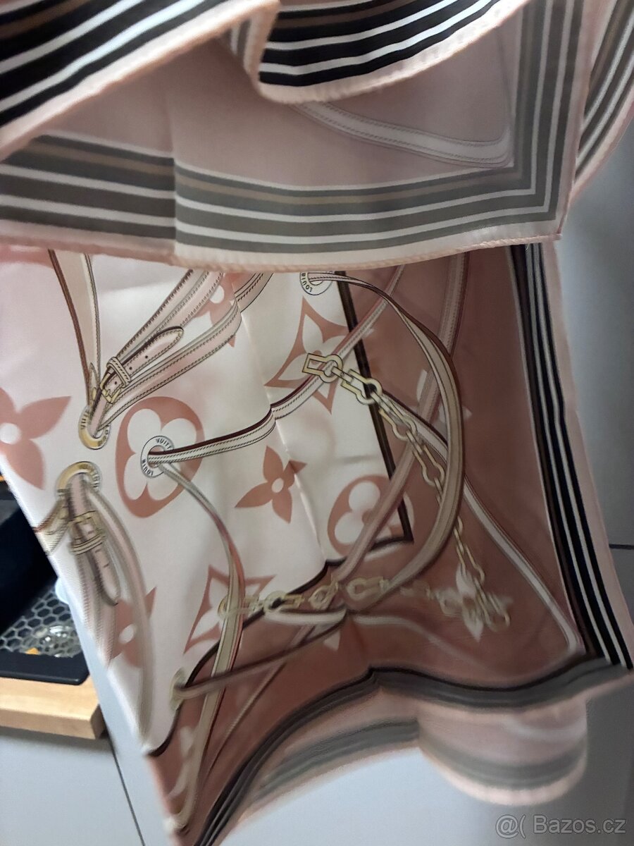 Louis Vuitton šátek - 7