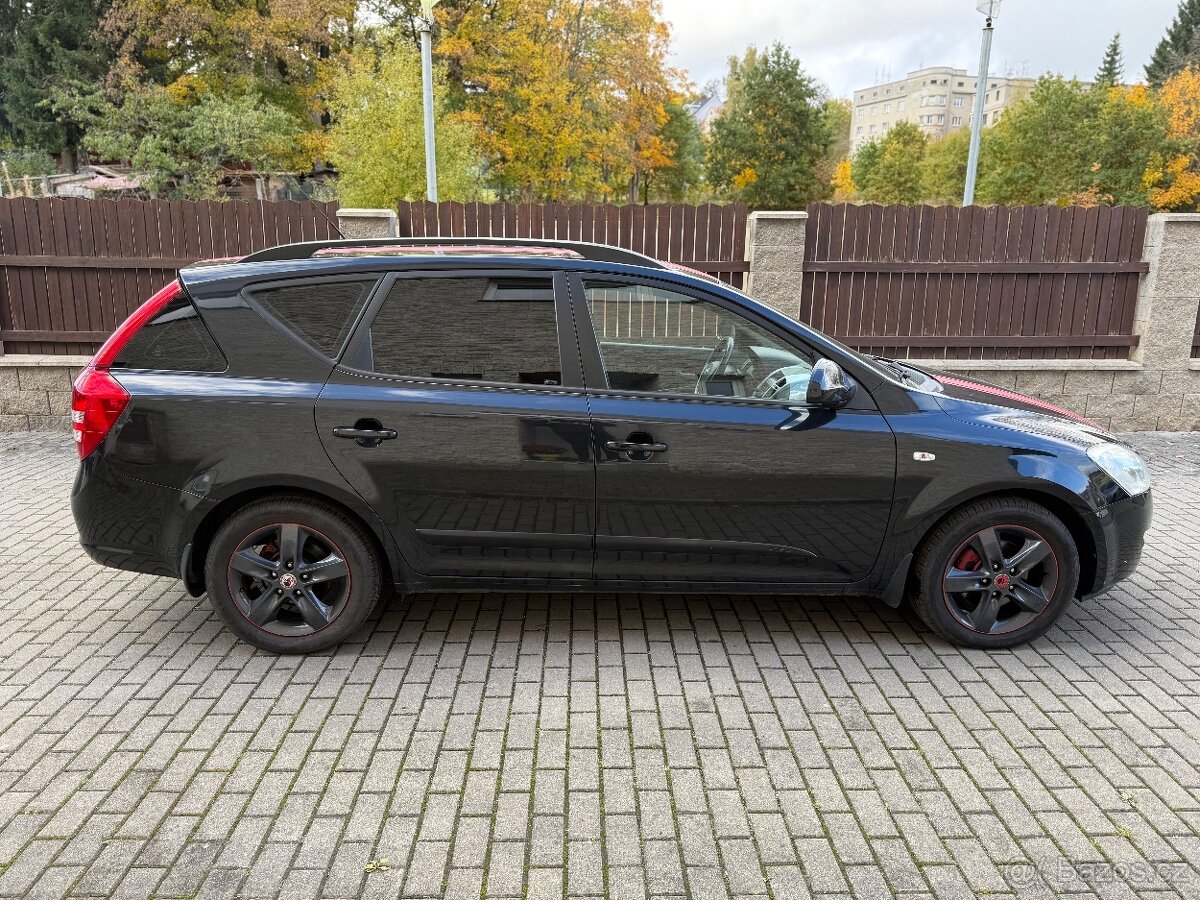 KIA CEED SW 1,6 CRDi 85kW KLIMA,ALU,NOVÁ STK - 7
