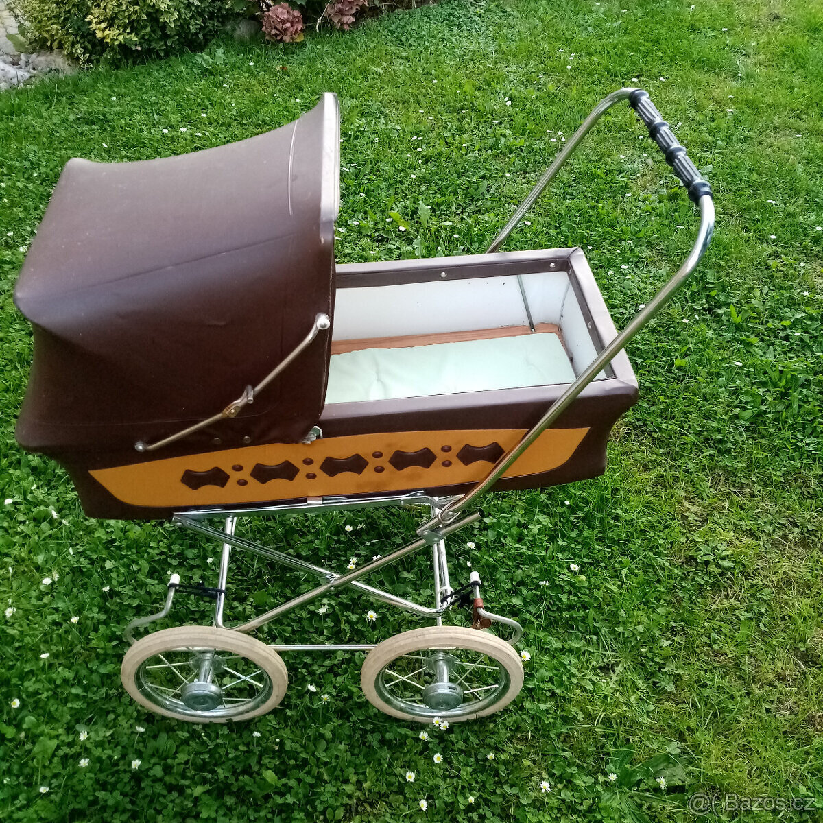 Prodám starý kočárek pro děti Libertu - sporťák- slídová okn - 7