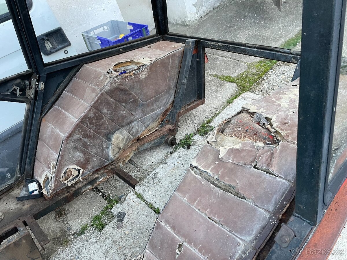 Kabina Zetor - ještěrka - 7