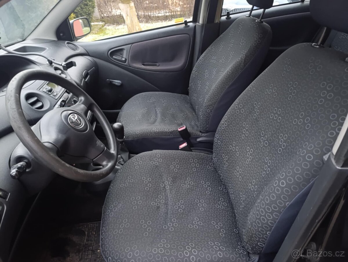 Toyota Yaris 1.0 48kw - 7