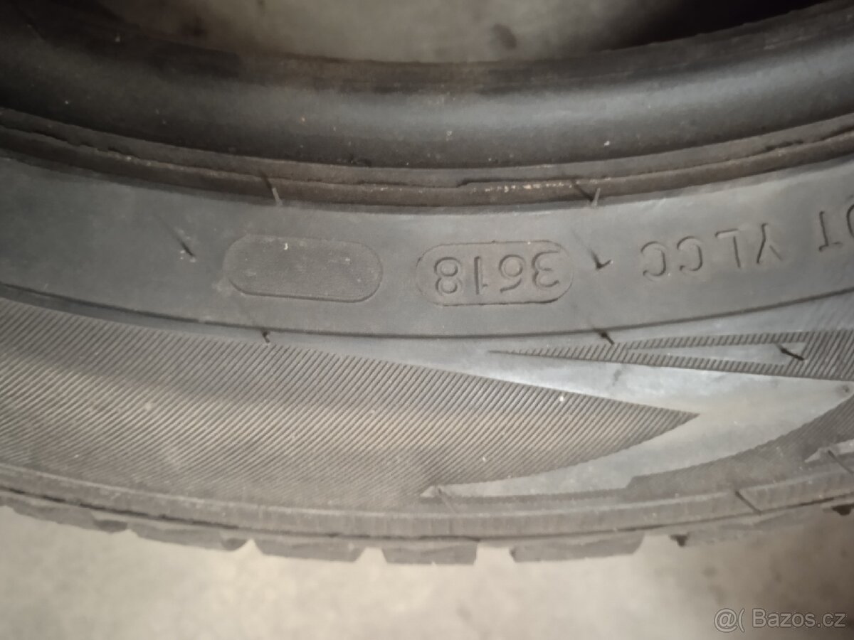 245/45R18 Zimní pneu - 7