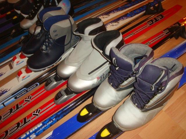 Komplet Běžky + boty + hole vázání Rottefella NNN - šupiny - 7