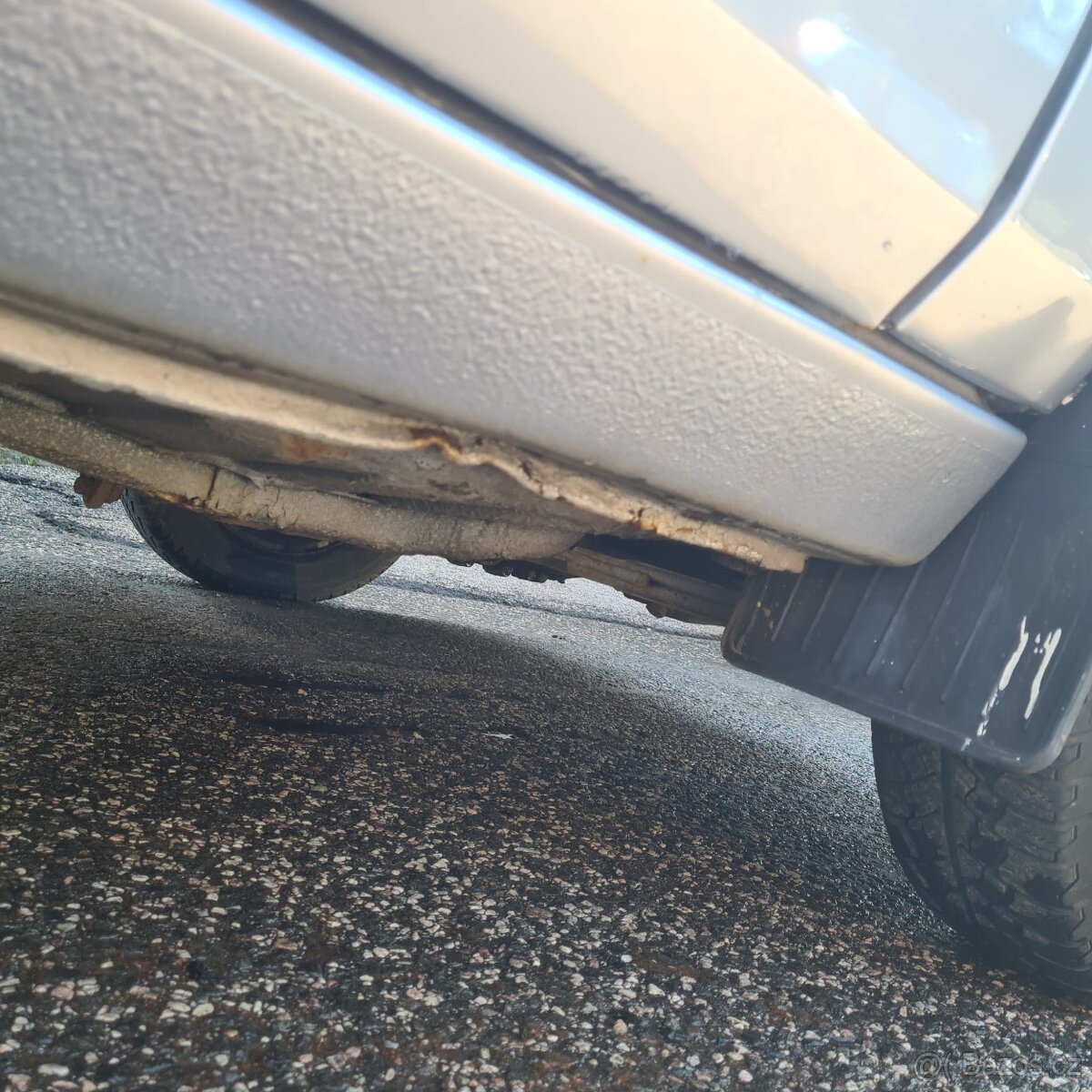 Škoda favorit silver line 1,3 50 kW. r.v 1994 - 7