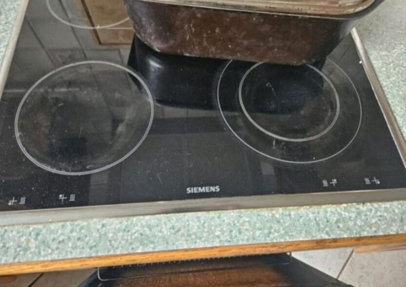 Rustikální dubová linka do U se spotřebiči,6302 - 7