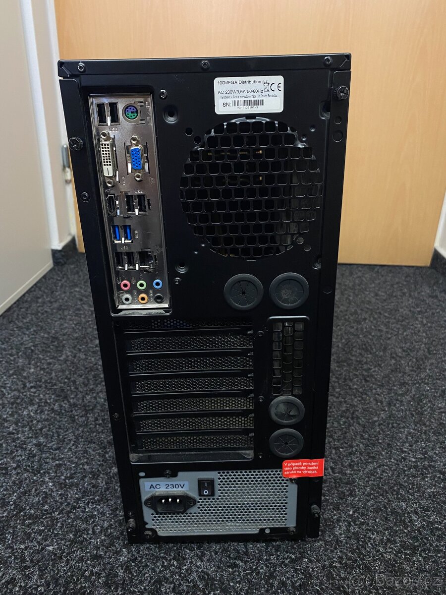 Počítačová sestava/Stolní počítač + příslušenství - 7
