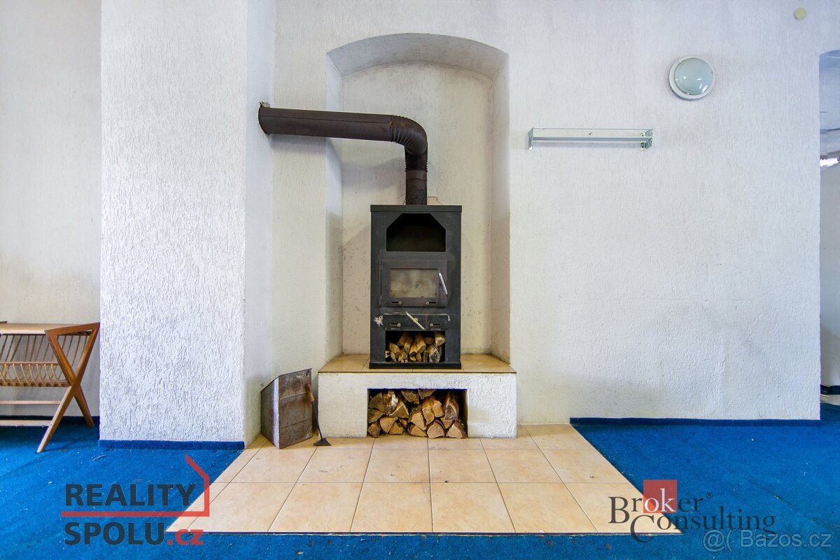 Prodej, komerční/ubytování, 520 m2, nám. J. Švermy, Kovářská - 7