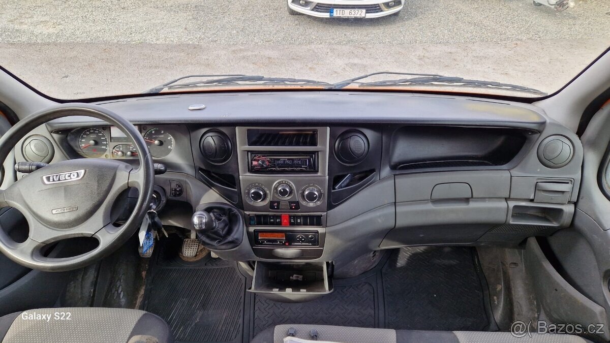 Iveco Daily 3.0 35 S21 6.Míst r.v. 2014 - 7