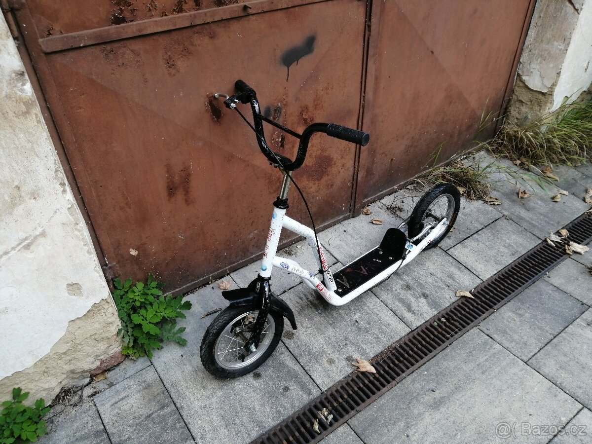 koloběžka 12" MTM Scooter Delta - 7