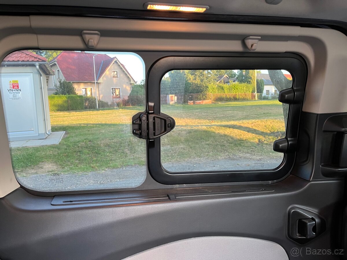 Ford Tourneo Custom 2.0 TDI - 125kW - automat - tažné - 7