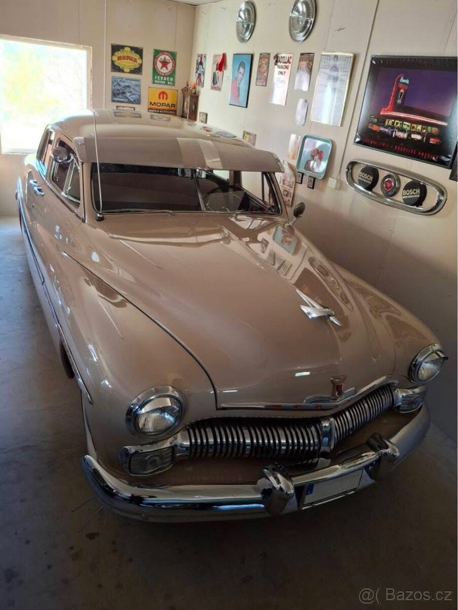 1950 Mercury Eight Sport Sedan - 7