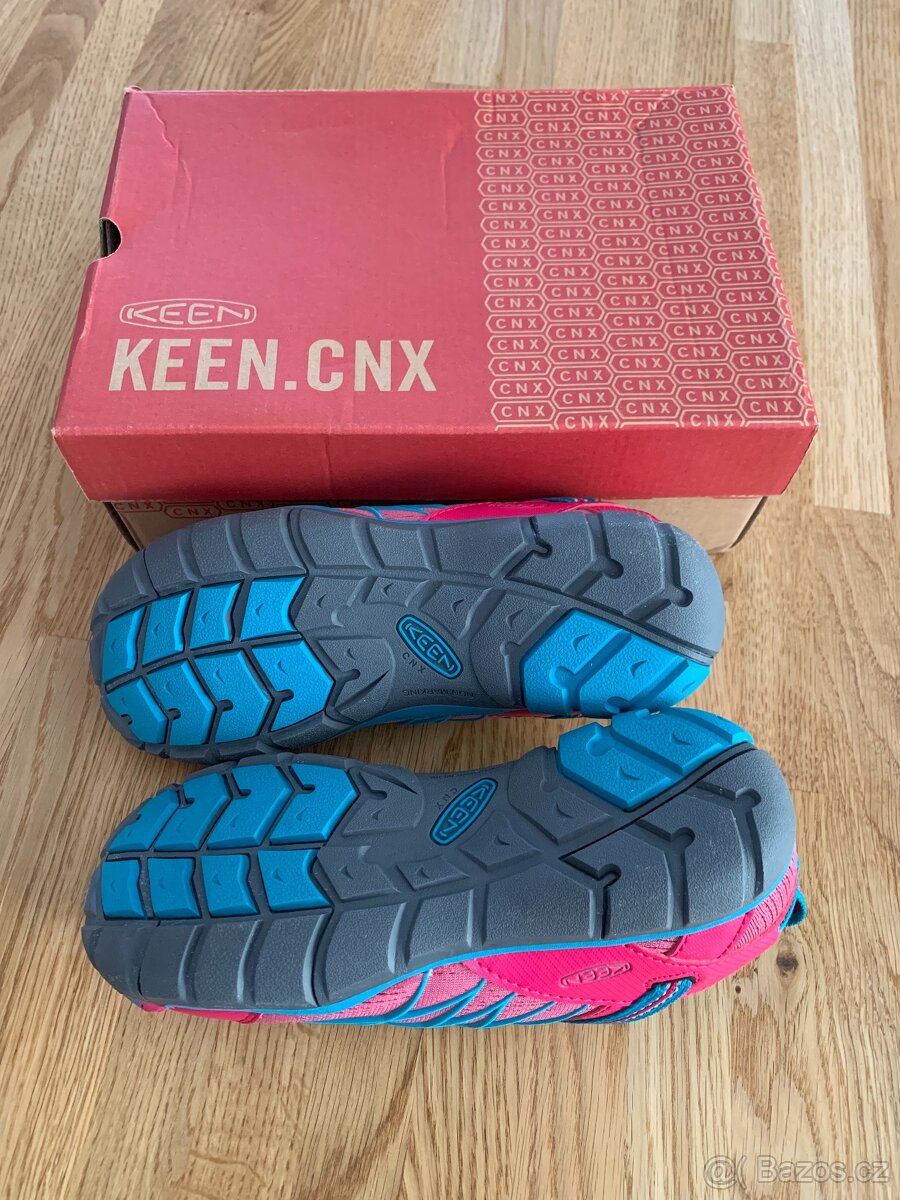 Dětská obuv KEEN CHANDLER CNX - NOVÉ vel. 37 - 7