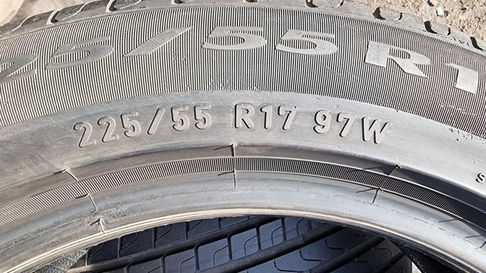 Letní pneu 225/55/17 Pirelli - 7