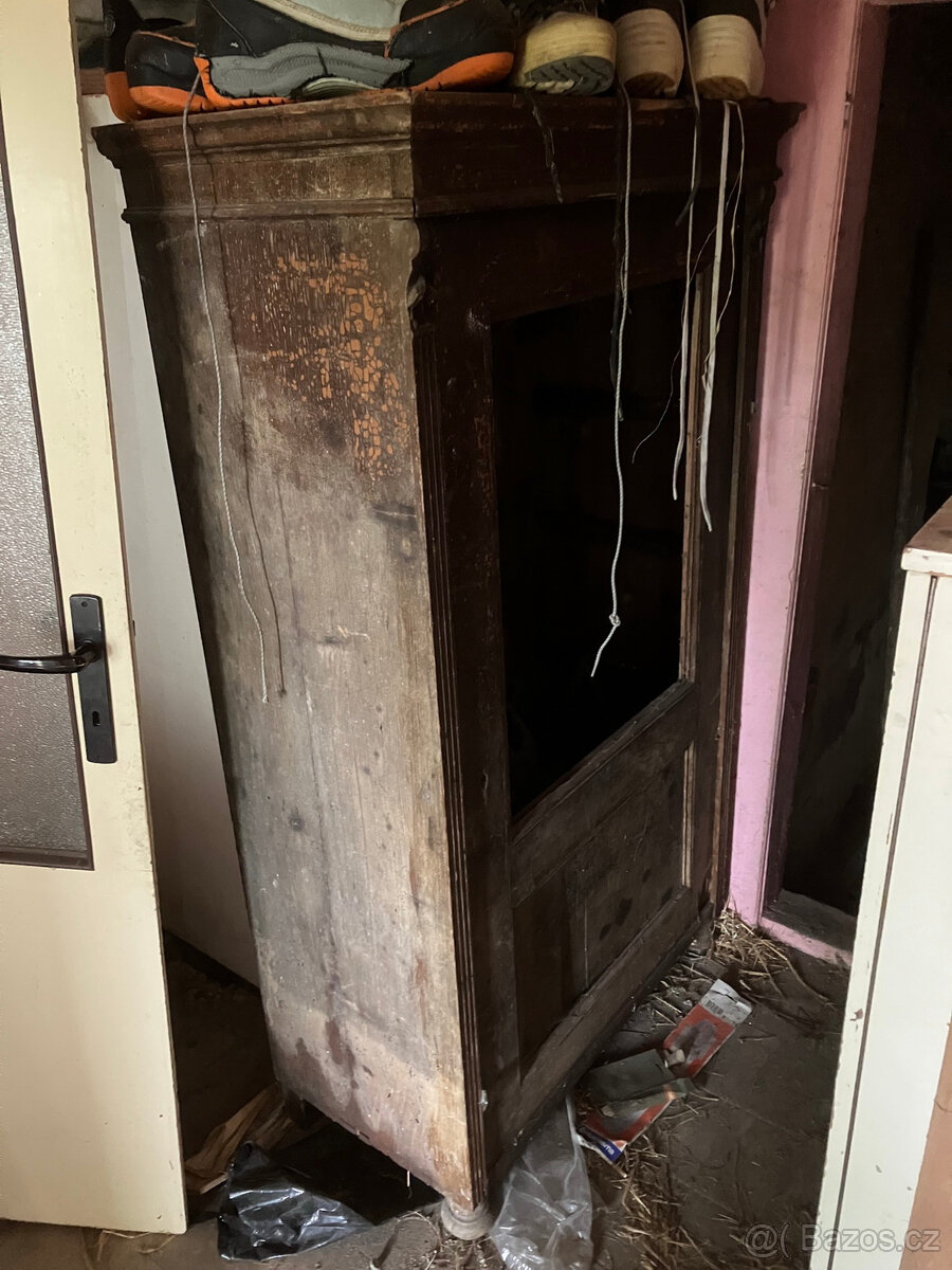 Starý (vintage) a starožitný nábytek - 7