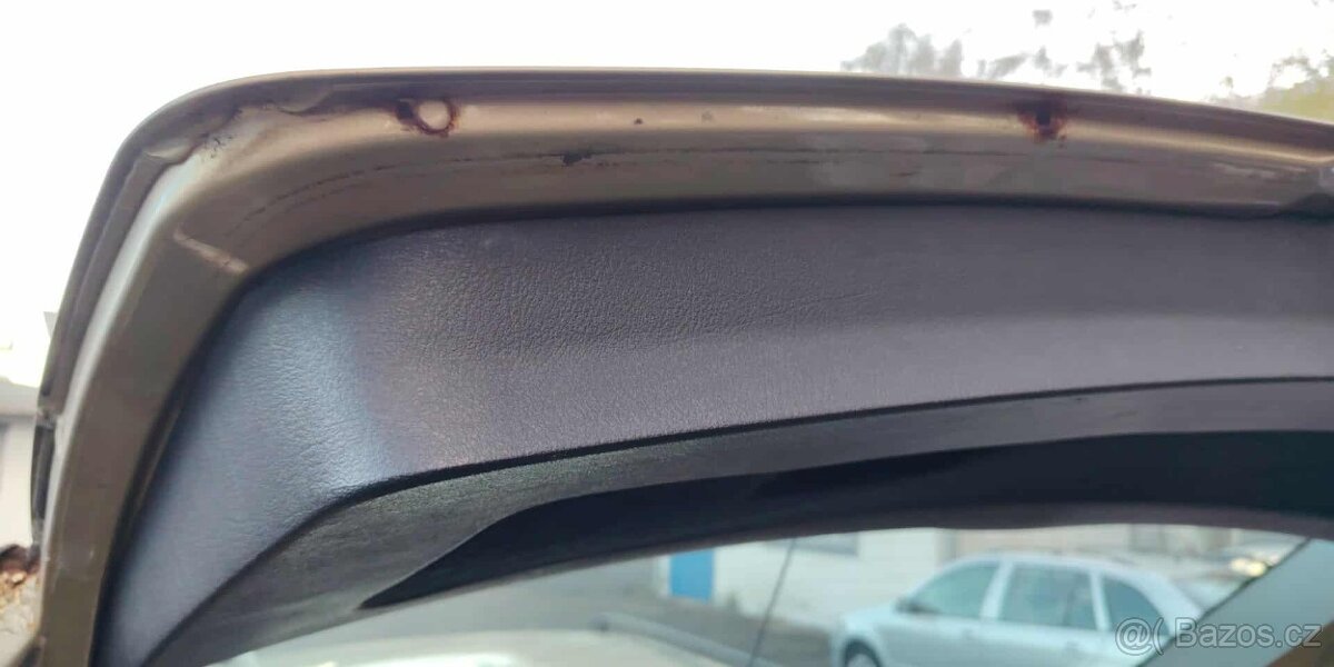 prodám 5.vrata na VW Golf 4 Variant a VW Bora Variant - 7