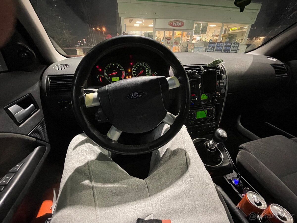 Prodám Ford Mondeo 2.0i - 7