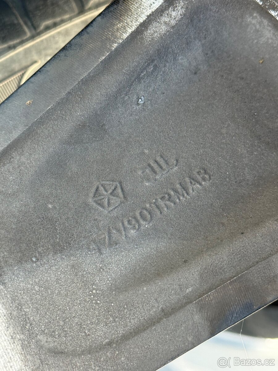 Kola Dodge Charger R18 - 7