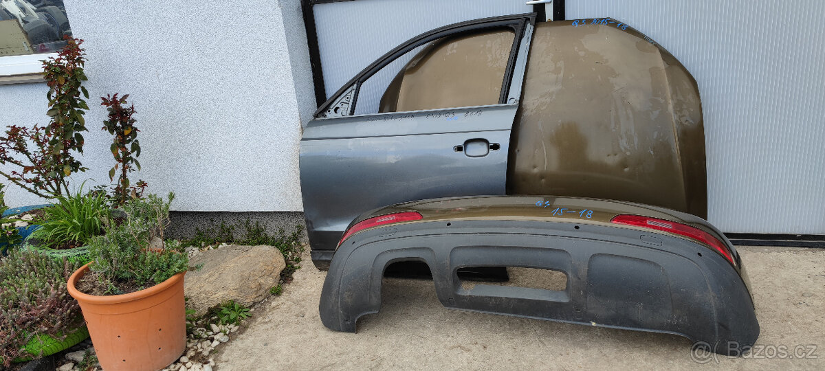 Audi Q3, 2.0TDI náhradní díly a dveře. - 7
