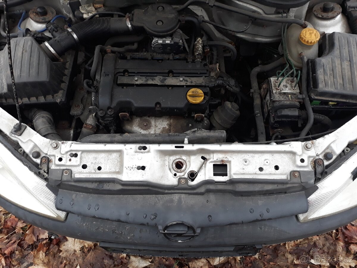 Prodám Opel Corsa C na díly - 7