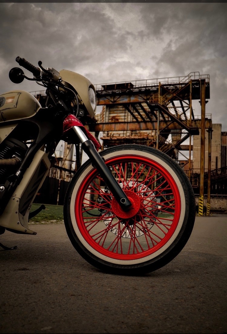 Honda SHADOW 600 Military - 7