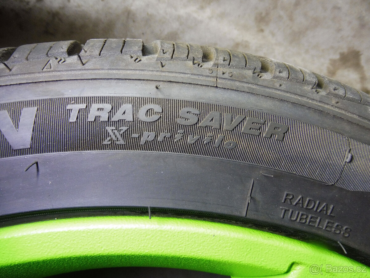 Prodám 4 ZIMNÍ/celorok. pneu TRACMAX 215/45/R17 rv:2024 - 7