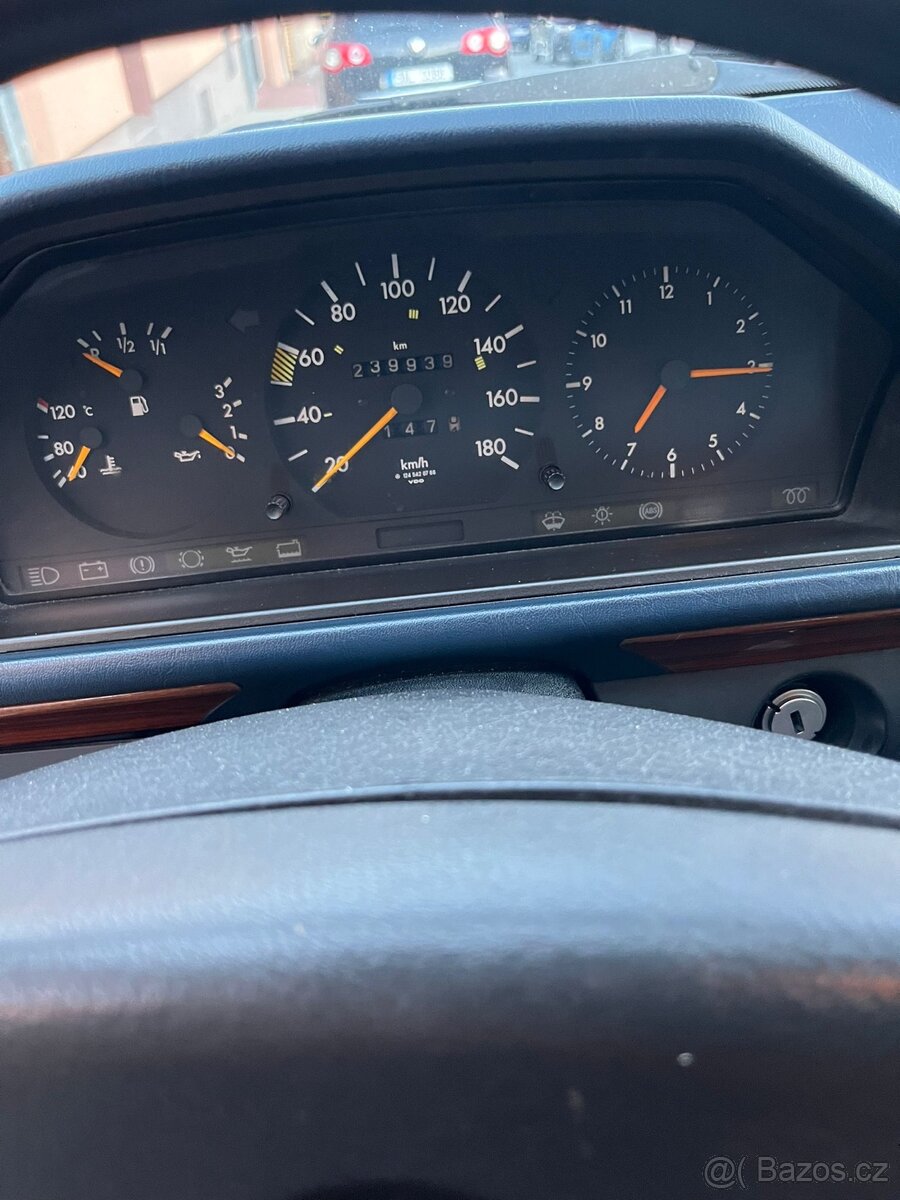 Prodám Mercedes Benz W124 200D - 7