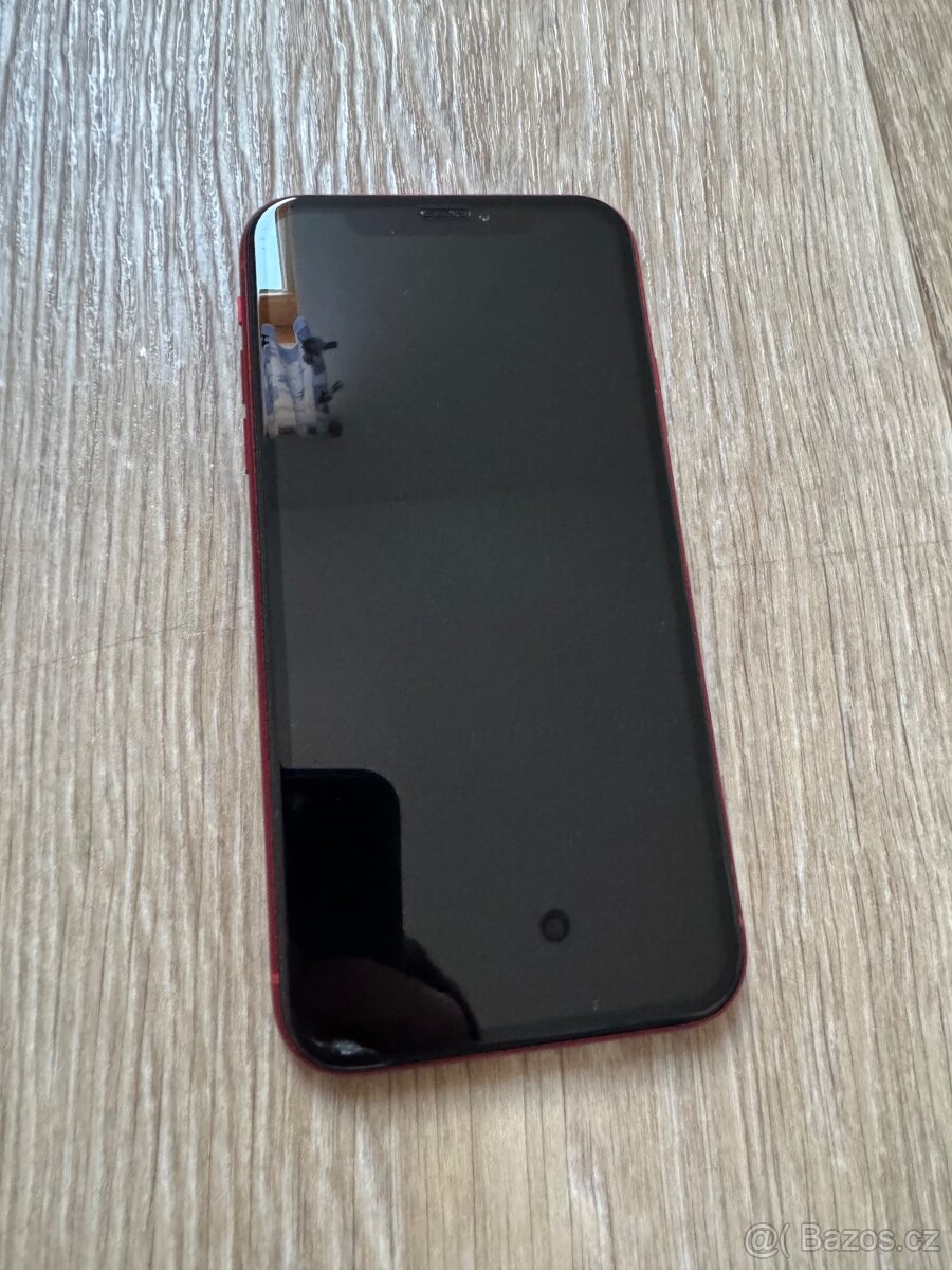 Apple iPhone Xr 64GB Červený - 7