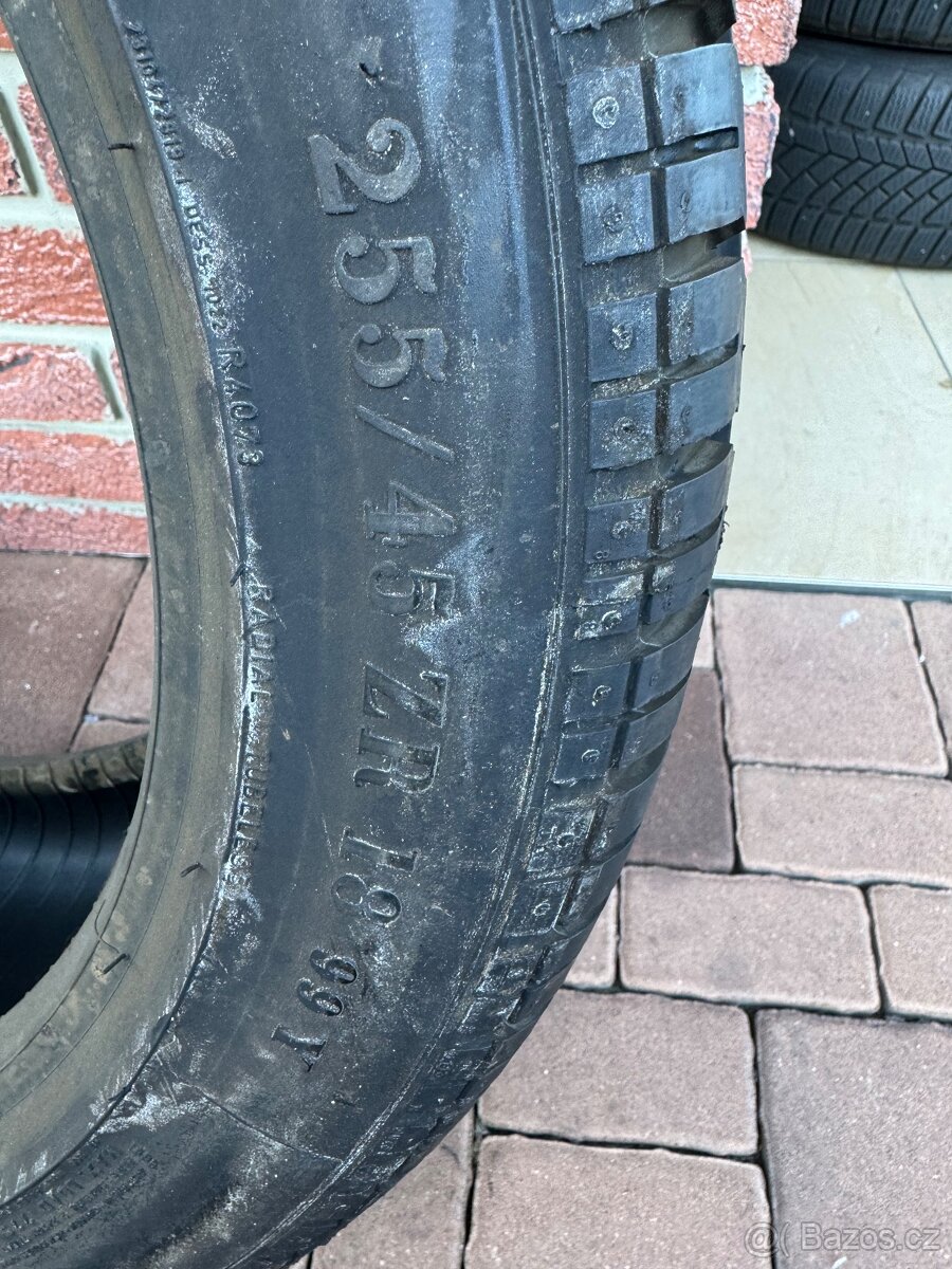 NOVÁ LETNÍ PIRELLI 255/45R18 - 7