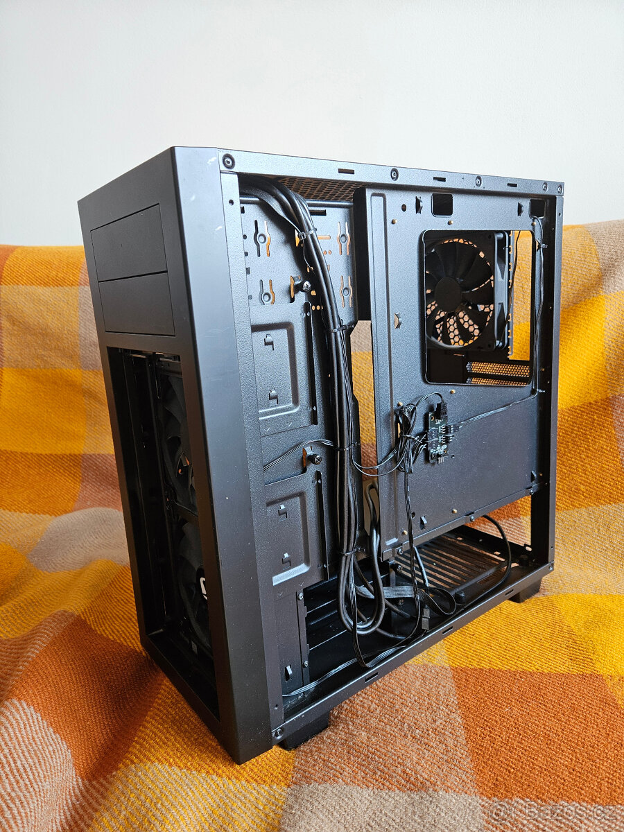 SilentiumPC Aquarius M60W Pure Black - 7