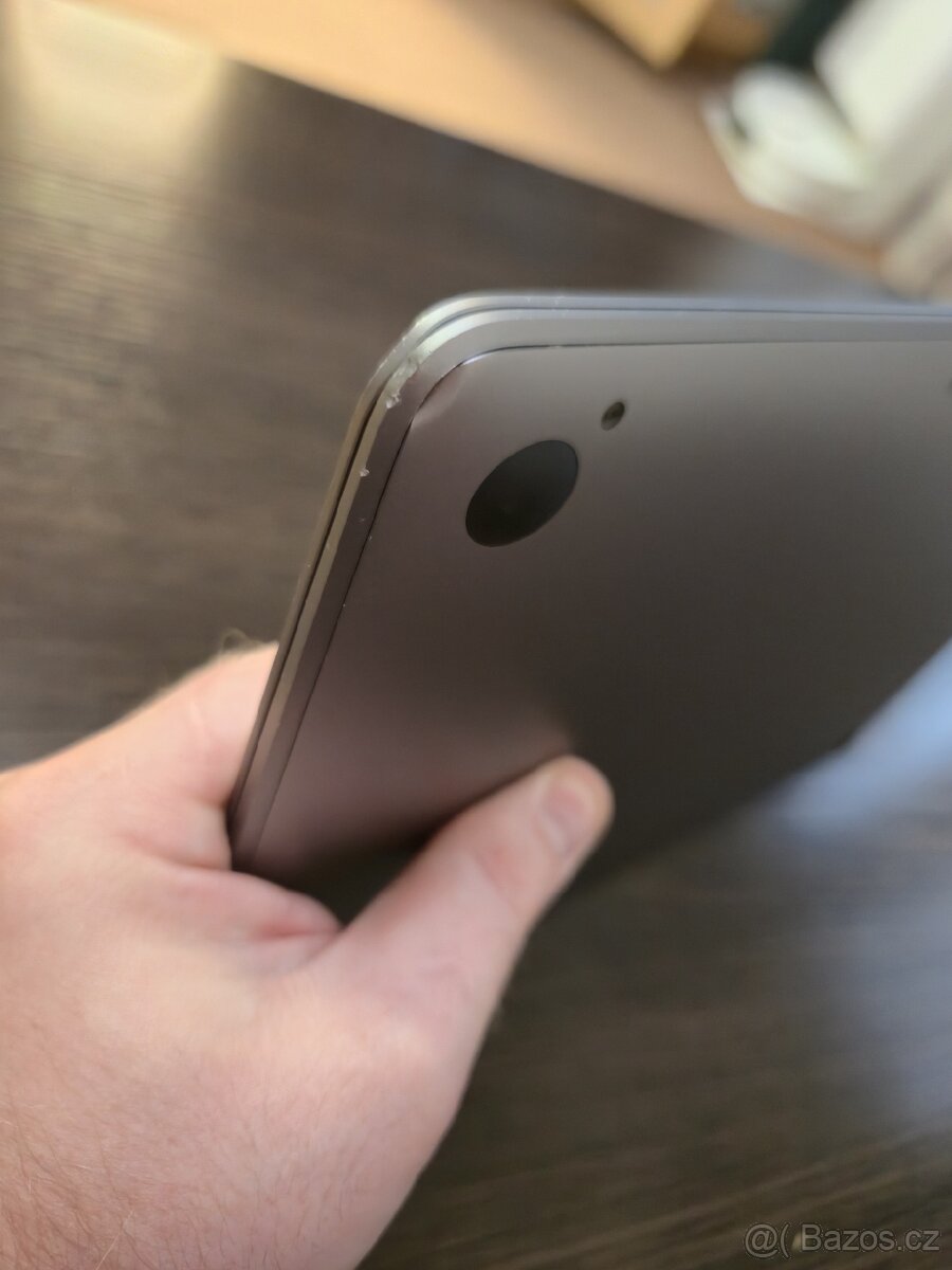 MacBook 12 (Early 2016) Space Gray – 8GB RAM, 256GB SSD - 7