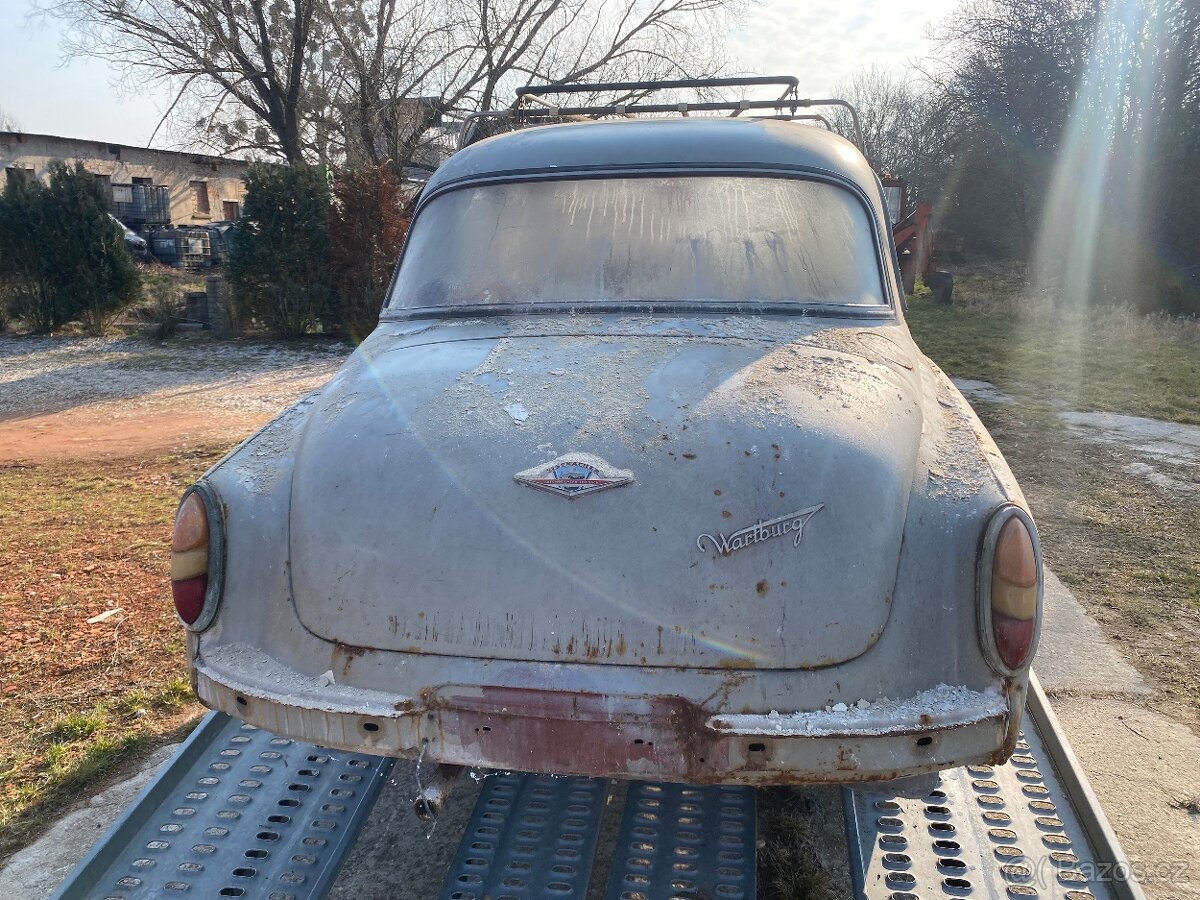 Predám wartburg - 7