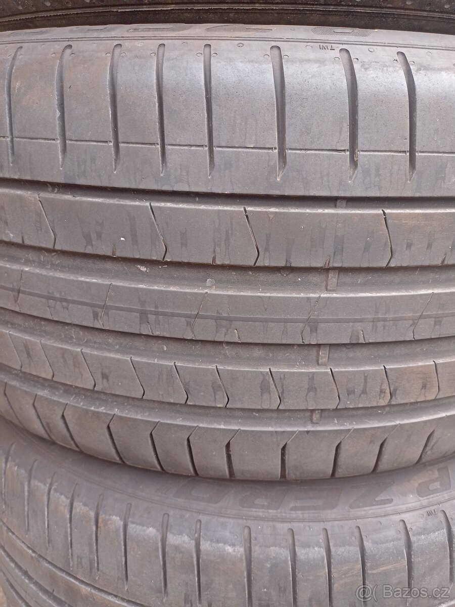 Pirelli 255/35/19 - 7
