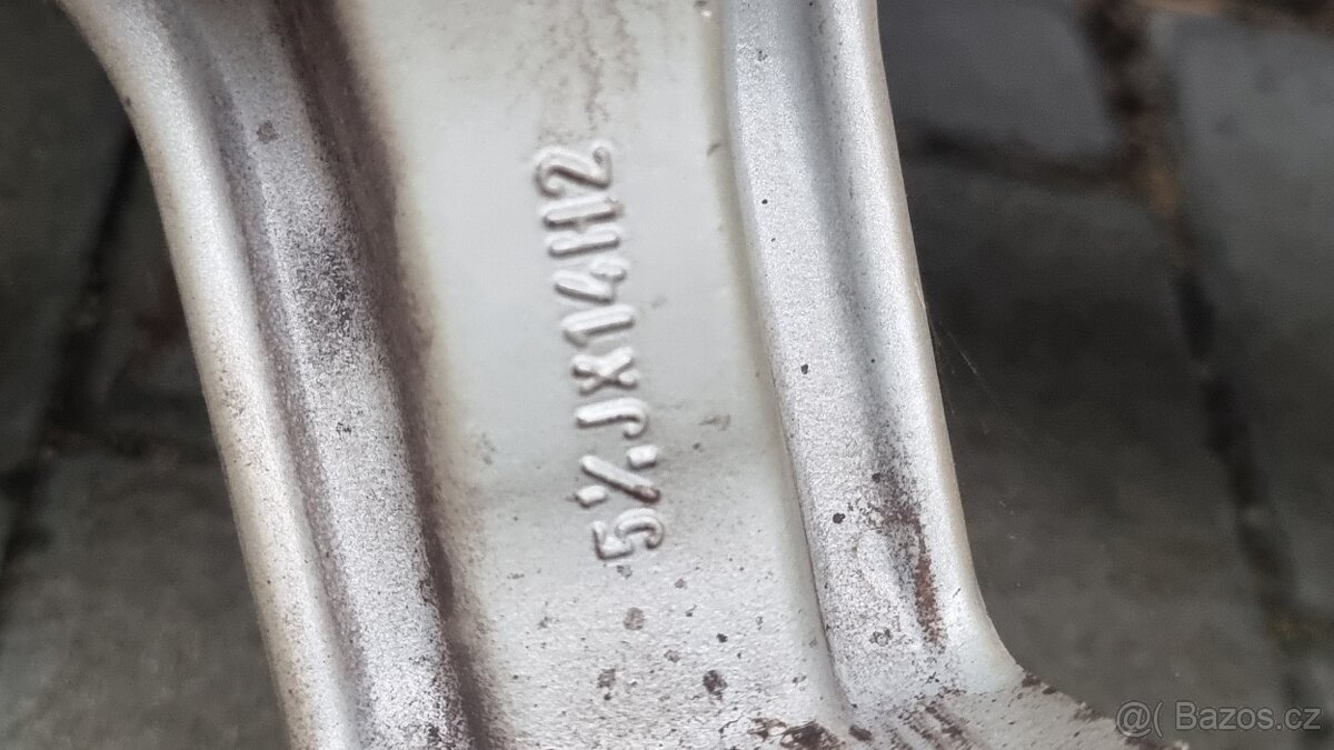 Kola Toyota + zimní pneu 165/70r14 - 7