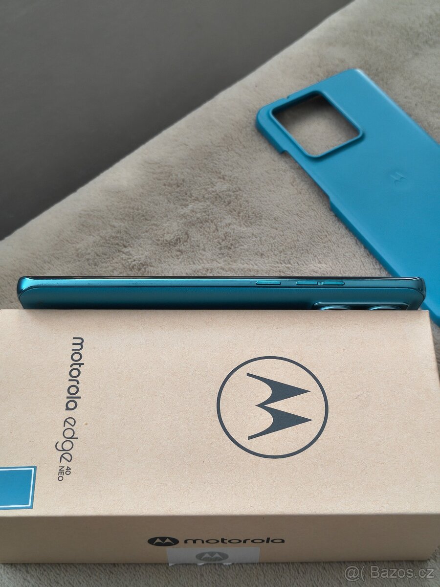 Motorola Edge 40 Neo (rok starý, s fakturou) - 7