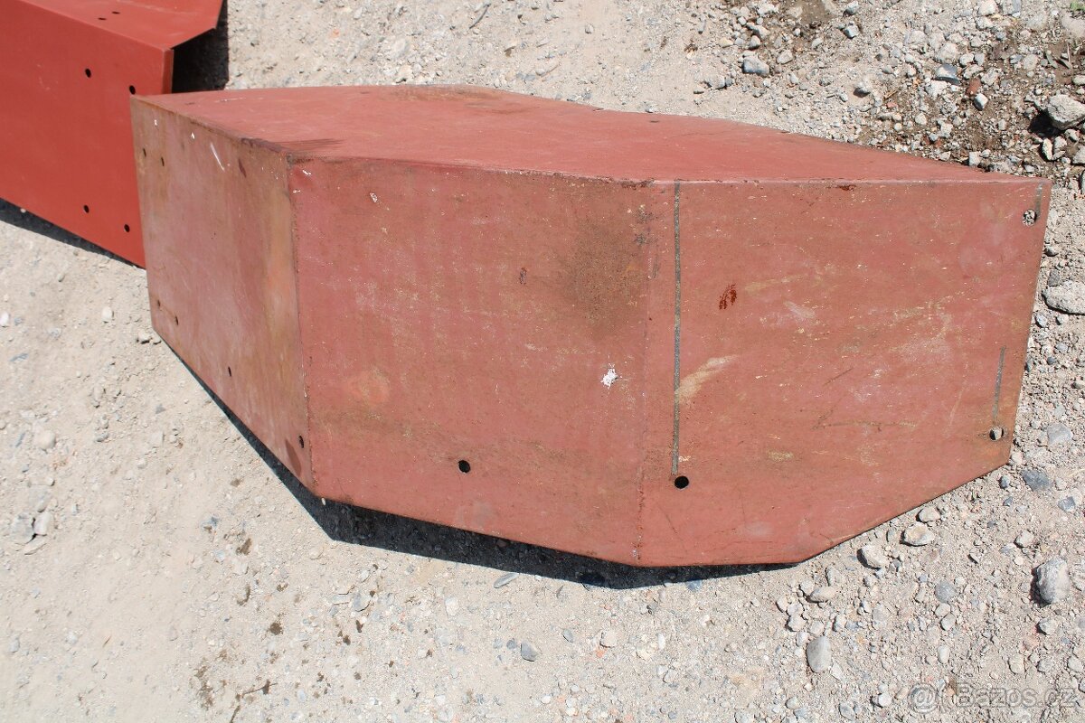 Zetor 7011 7211 7711 zadní blatníky kompletní Čssr výroba - 7