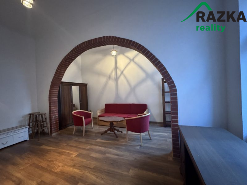 Prodej bytu 2+1(83m2), Karlovy Vary, ul. T.G.M. - 7