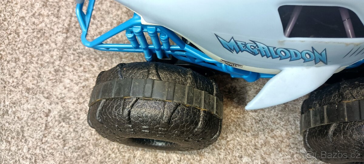 RC Monster Jam Megalodon Storm od Spinmaster - 7