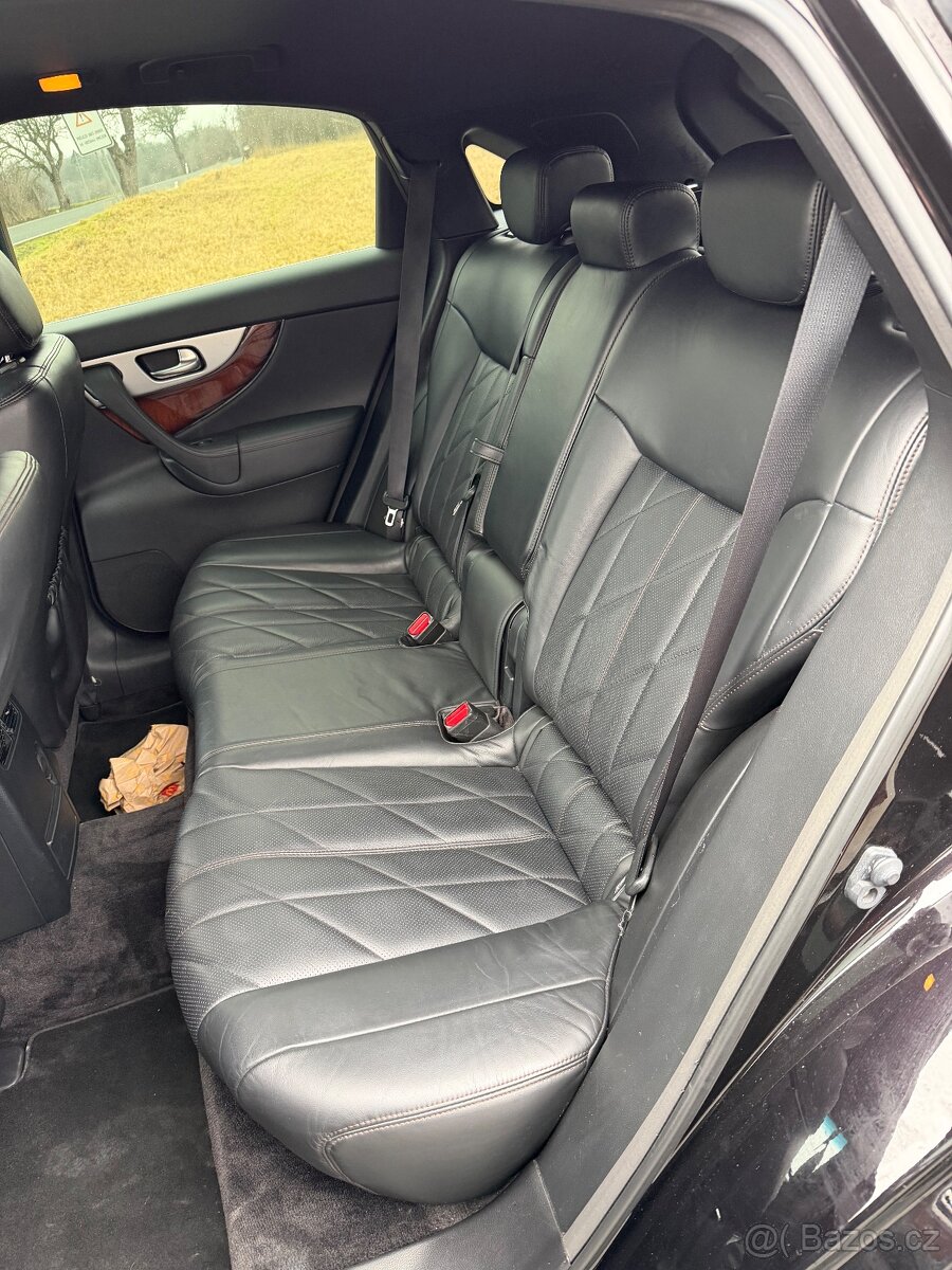 Infiniti Fx30d S - 7