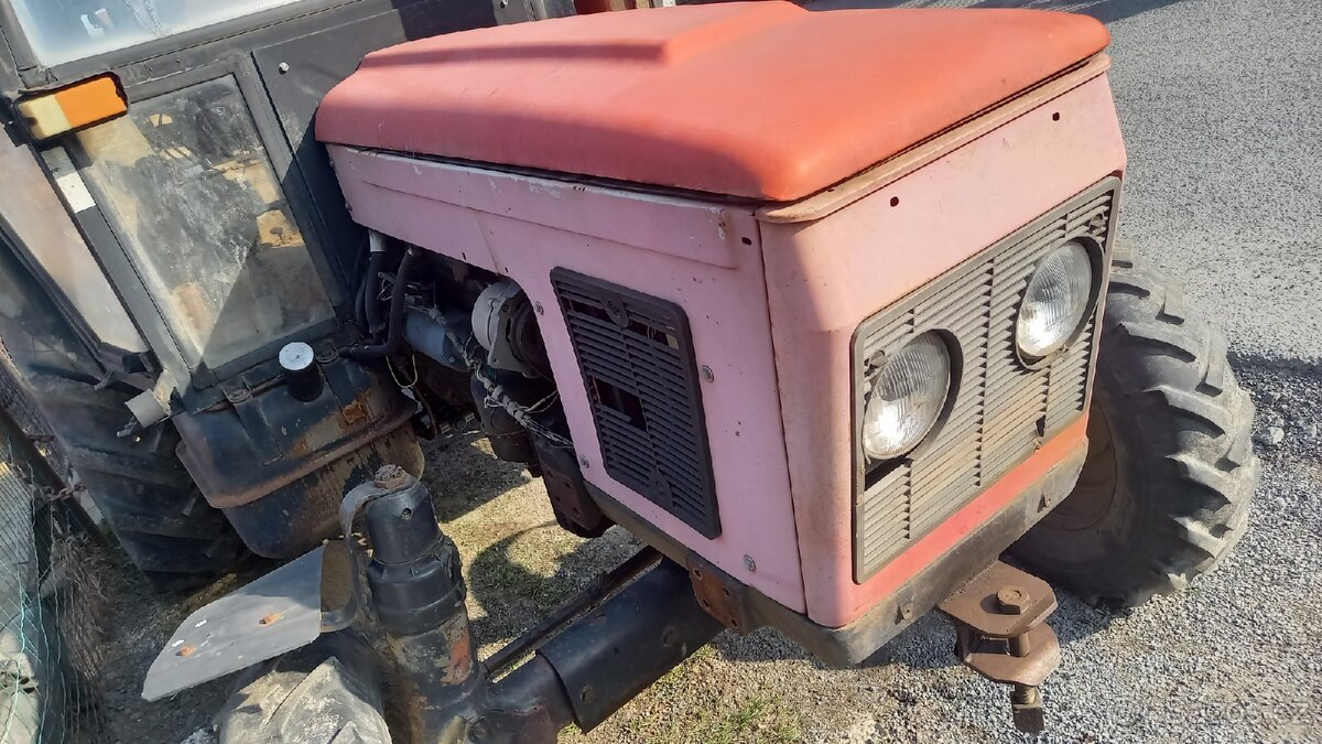 Zetor 7011-kapotáž - 7