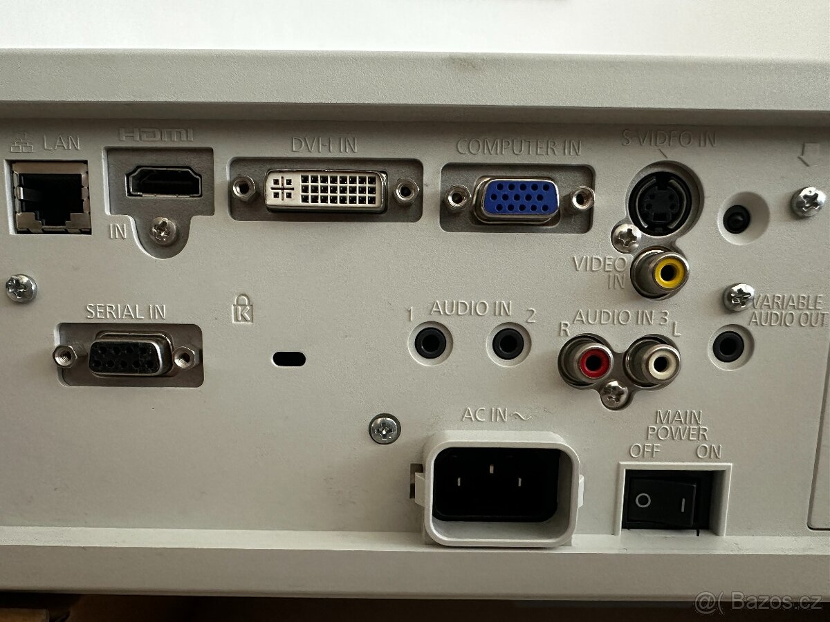 Projektor Panasonic PT-FW430E – plně funkční + příslušenství - 7