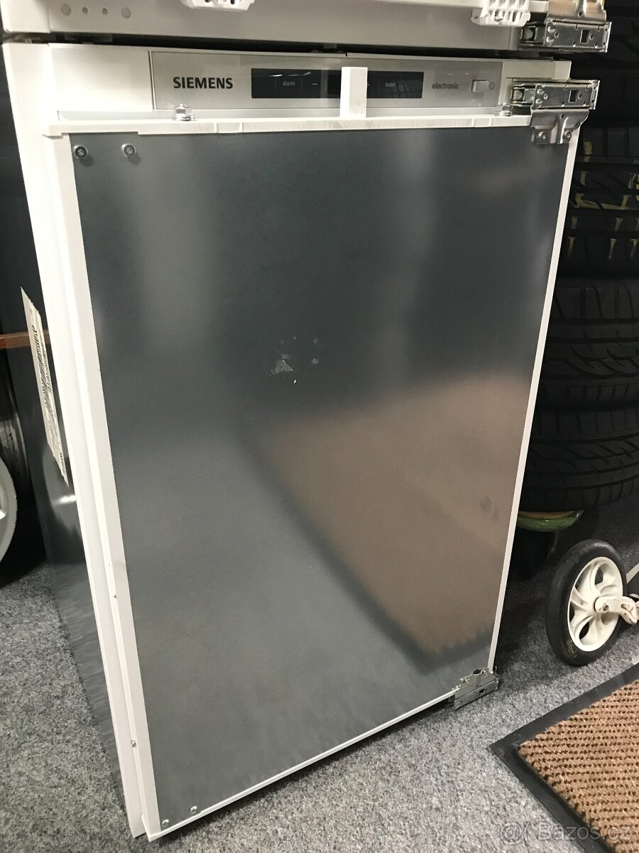 SET VESTAVNÝCH SPOTŘEBIČŮ SIEMENS - MRAZÁK A CHLADNIČKA ZÁNO - 7