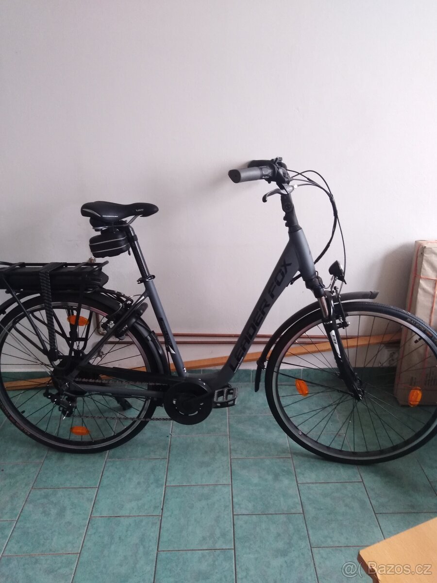Prodám pánské elektrokolo LEADER FOX Park City 28" - 7