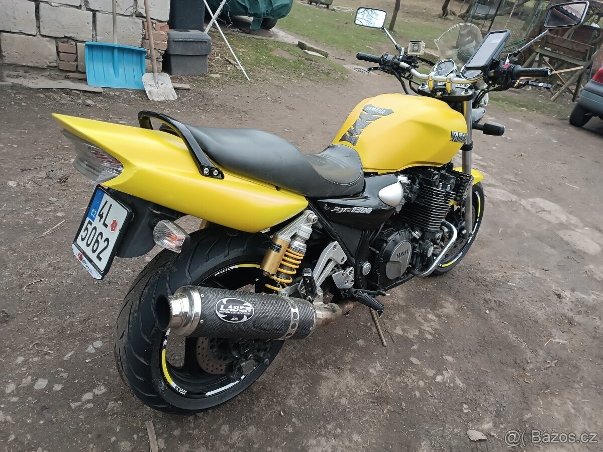 Yamaha XJR - 7