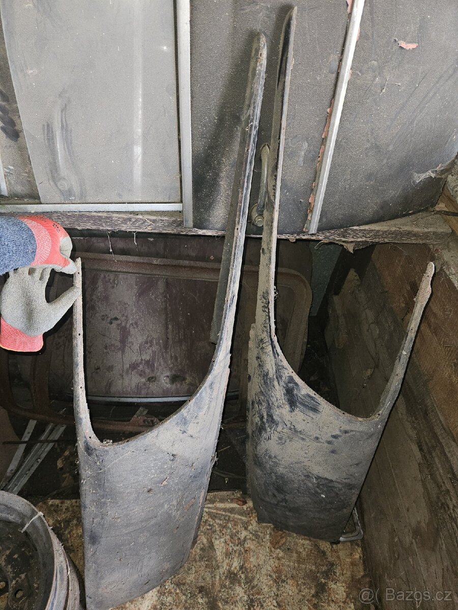 Tatra 603 dveře, rámy, nádrž - 7