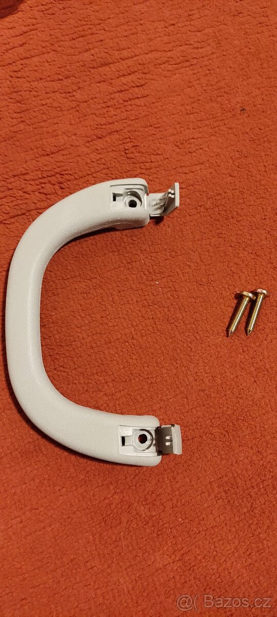 Mitsubishi Pajero přední madla nastupování - 7