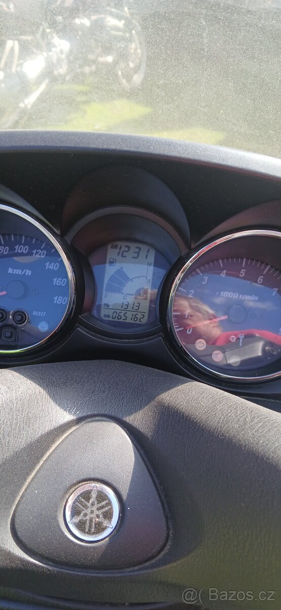 Yamaha Majestátní 400 - 7