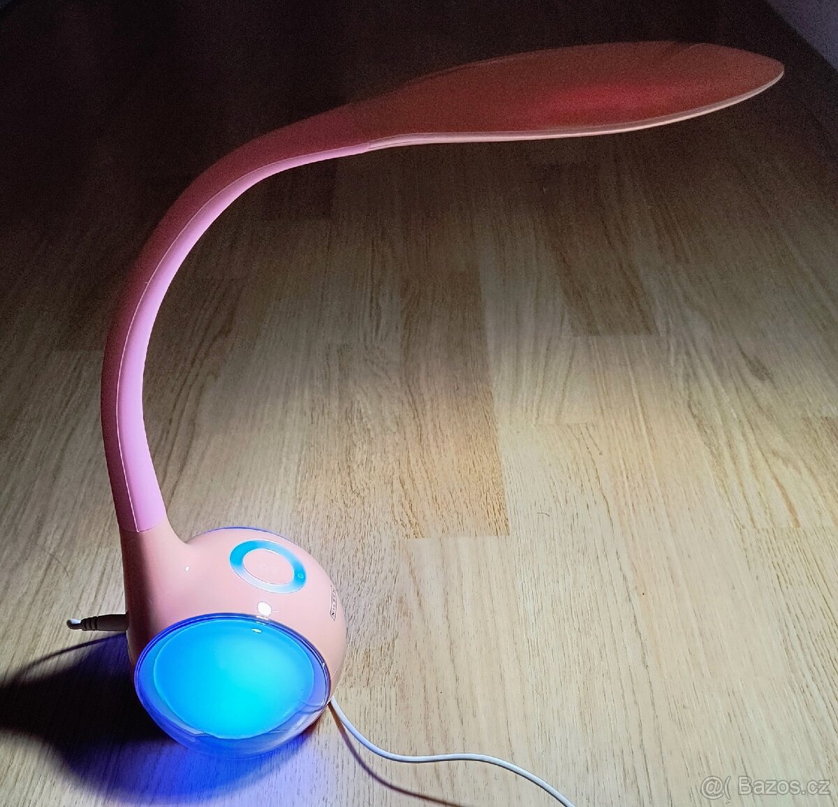 Lampička stolní stmívatelná - 7